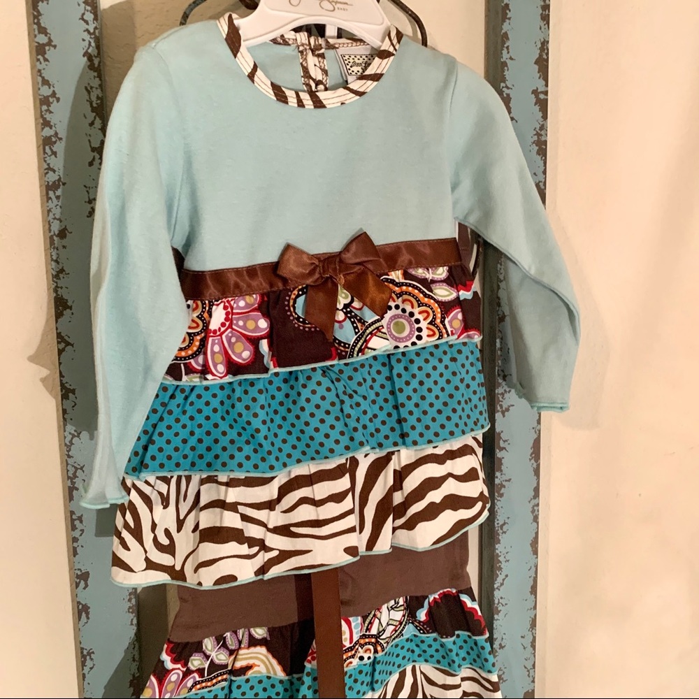 Ann Loren 2pc pant set, ruffled pants/anim… - Picture 7 of 8